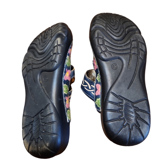 Elite by Corky's Summer Printed Butterfly Floral Artsy Slip On Size 40 - Picture 7 of 9